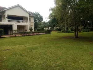 4 Bedroom House to Rent in Greendale