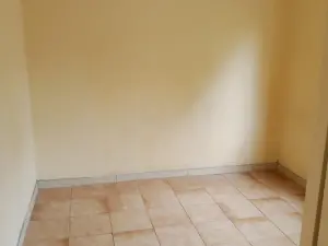 3 Bedroom Cottage/Garden Flat to Rent in Greendale