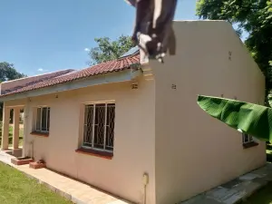 3 Bedroom Cottage/Garden Flat to Rent in Greendale