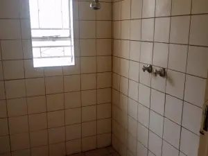 3 Bedroom Cottage/Garden Flat to Rent in Greendale