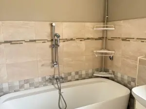 2 Bedroom Cottage/Garden Flat to Rent in Kensington