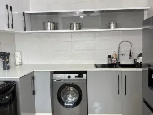 2 Bedroom Cottage/Garden Flat to Rent in Kensington