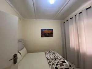 4 Bedroom House to Rent in Upper Hillside