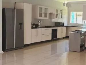 Townhouse/Cluster to Rent in Highlands