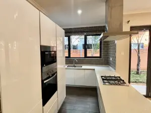 Townhouse/Cluster to Rent in Greendale