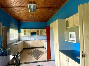 4 Bedroom House to Rent in Greystone Park