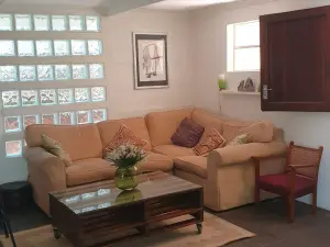 2 Bedroom Cottage/Garden Flat to Rent in Avondale - The Ridge