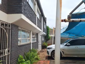 3 Bedroom Cottage/Garden Flat to Rent in Avenues