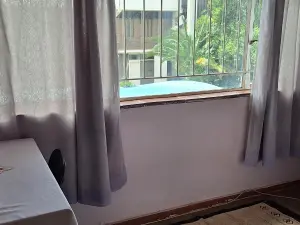 3 Bedroom Cottage/Garden Flat to Rent in Avenues