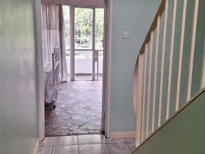 3 Bedroom Cottage/Garden Flat to Rent in Avenues