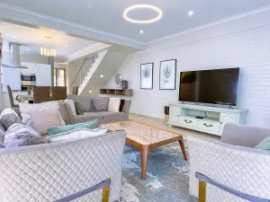 Townhouse/Cluster to Rent in Greendale