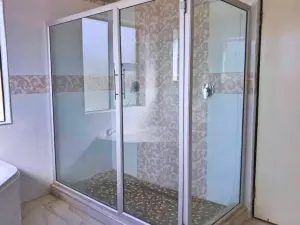 6 Bedroom House to Rent in Newlands