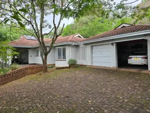 Townhouse/Cluster to Rent in Borrowdale Brooke