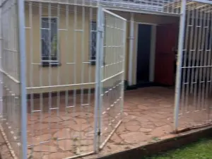 4 Bedroom House to Rent in Greendale