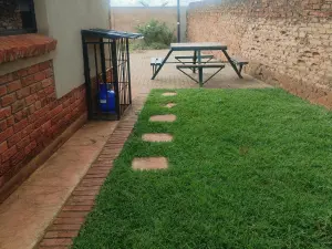 3 Bedroom Cottage/Garden Flat to Rent in Adylinn