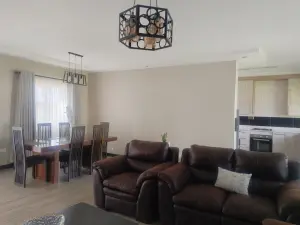 3 Bedroom Cottage/Garden Flat to Rent in Adylinn