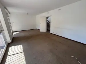 Flat/Apartment to Rent in Avenues