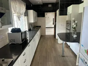 3 Bedroom House to Rent in Marlborough