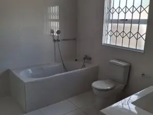 Townhouse/Cluster to Rent in Greendale