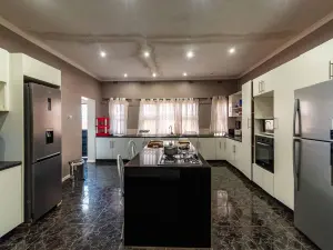 4 Bedroom House to Rent in Pomona