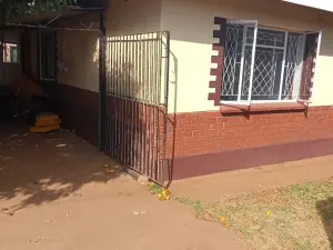 4 Bedroom House to Rent in Warren Park