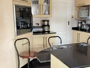 4 Bedroom House to Rent in Upper Hillside