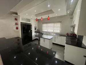 Townhouse/Cluster to Rent in Meyrick Park