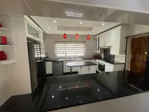 Townhouse/Cluster to Rent in Meyrick Park