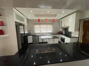 Townhouse/Cluster to Rent in Meyrick Park