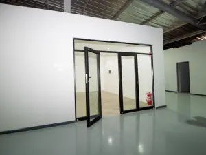 Retail/Shop to Rent in Hogerty Hill