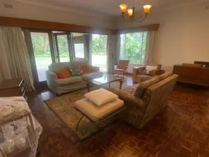 4 Bedroom House to Rent in Alexandra Park