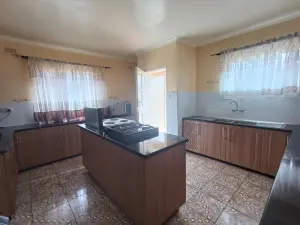 4 Bedroom House to Rent in Bluff Hill