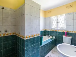 4 Bedroom House to Rent in Gunhill