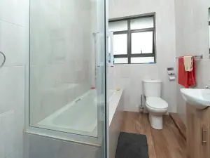 3 Bedroom Cottage/Garden Flat to Rent in Marlborough