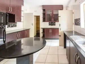 4 Bedroom House to Rent in Mandara