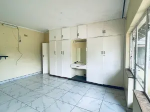4 Bedroom House to Rent in Mandara