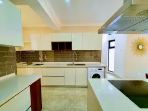 Townhouse/Cluster to Rent in Newlands