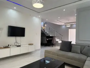 Townhouse/Cluster to Rent in Highlands