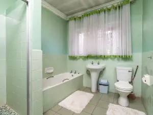 4 Bedroom House to Rent in Kambanji