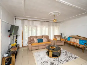 4 Bedroom House to Rent in Kambanji