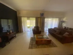 Townhouse/Cluster to Rent in Newlands