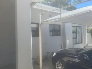 Townhouse/Cluster to Rent in Newlands