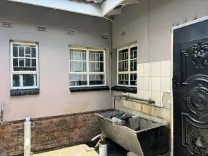 2 Bedroom House to Rent in Monavale