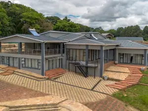 6 Bedroom House to Rent in Colray