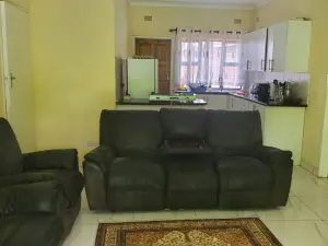 3 Bedroom Cottage/Garden Flat to Rent in Mount Pleasant