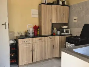 3 Bedroom Cottage/Garden Flat to Rent in Bluff Hill