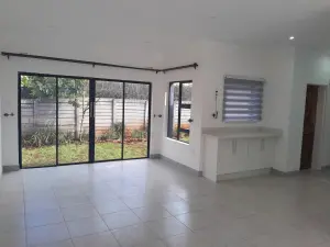 2 Bedroom Cottage/Garden Flat to Rent in Mandara