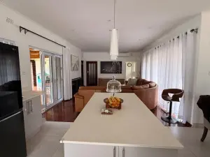 4 Bedroom House to Rent in Mount Pleasant