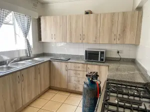 2 Bedroom Cottage/Garden Flat to Rent in Avondale West
