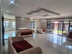 4 Bedroom House to Rent in Mount Pleasant Heights